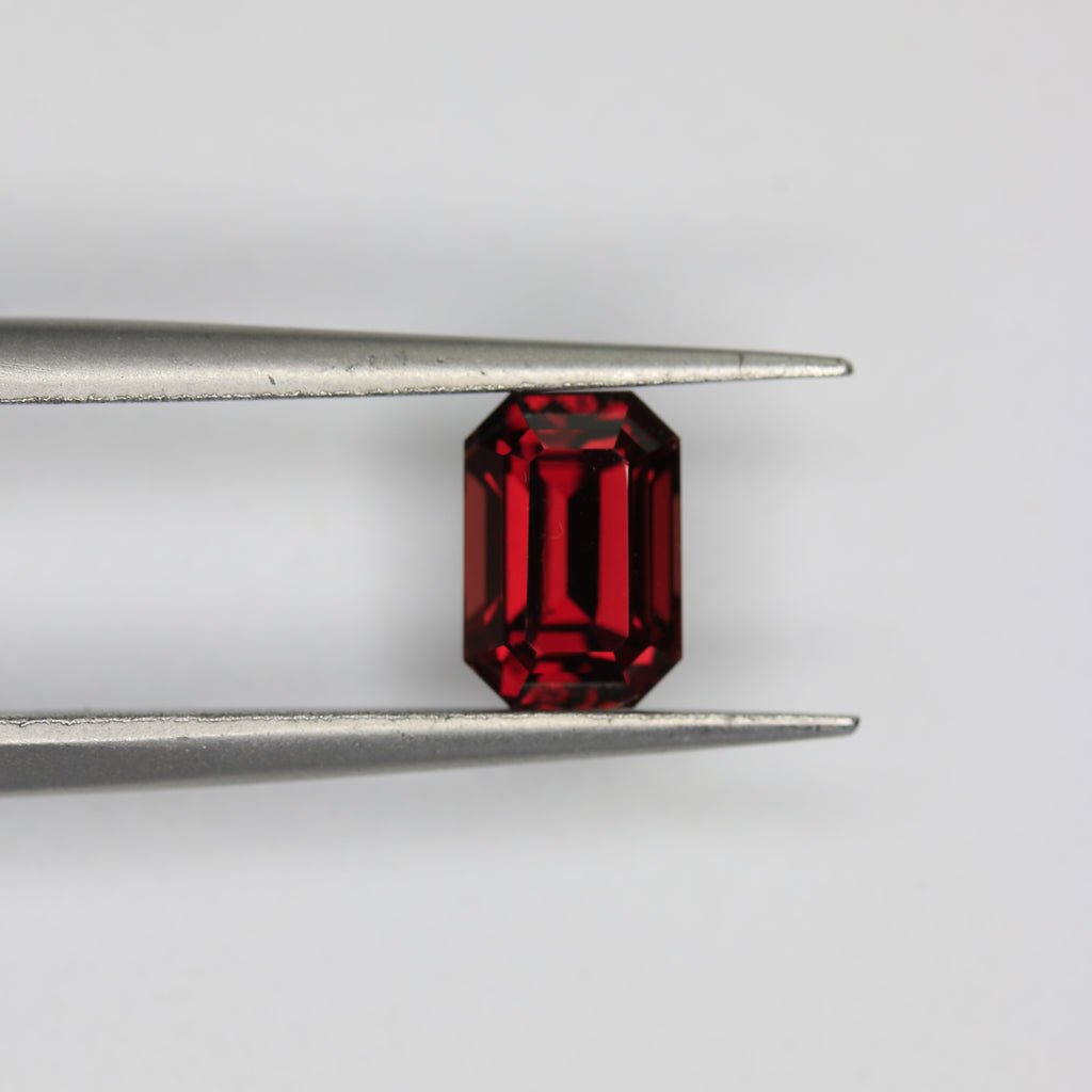 1.5ct Garnet - alternate view 2