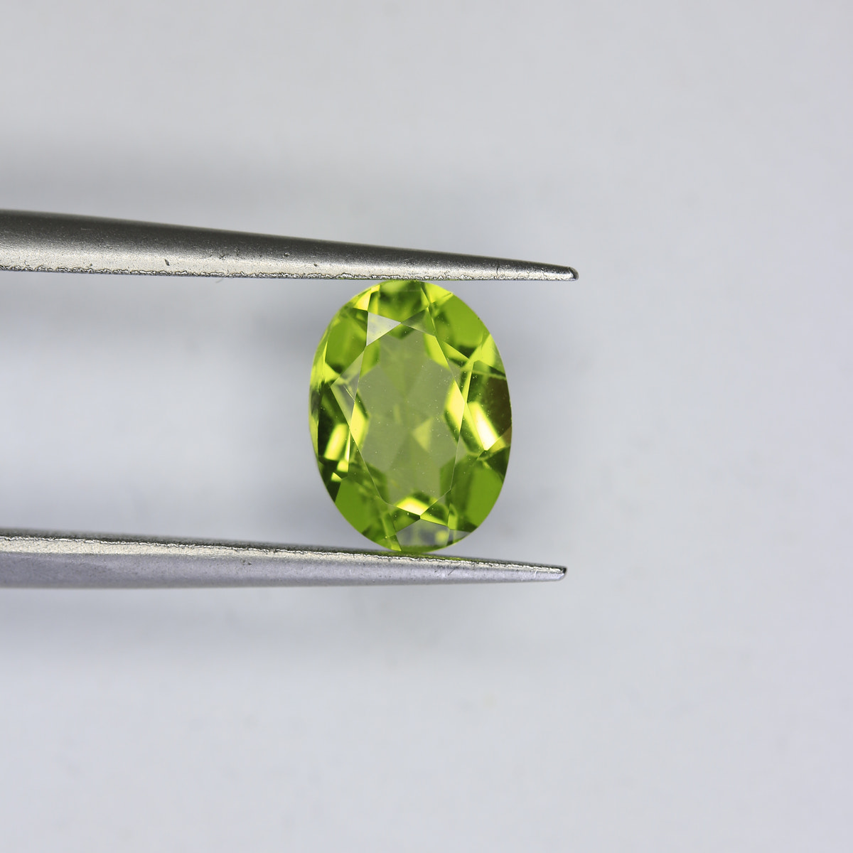1.63ct Peridot - alternate view 2