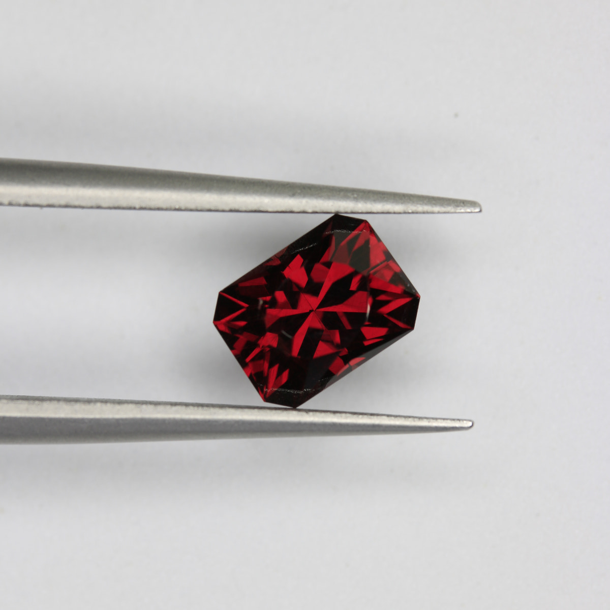 1.69ct Garnet