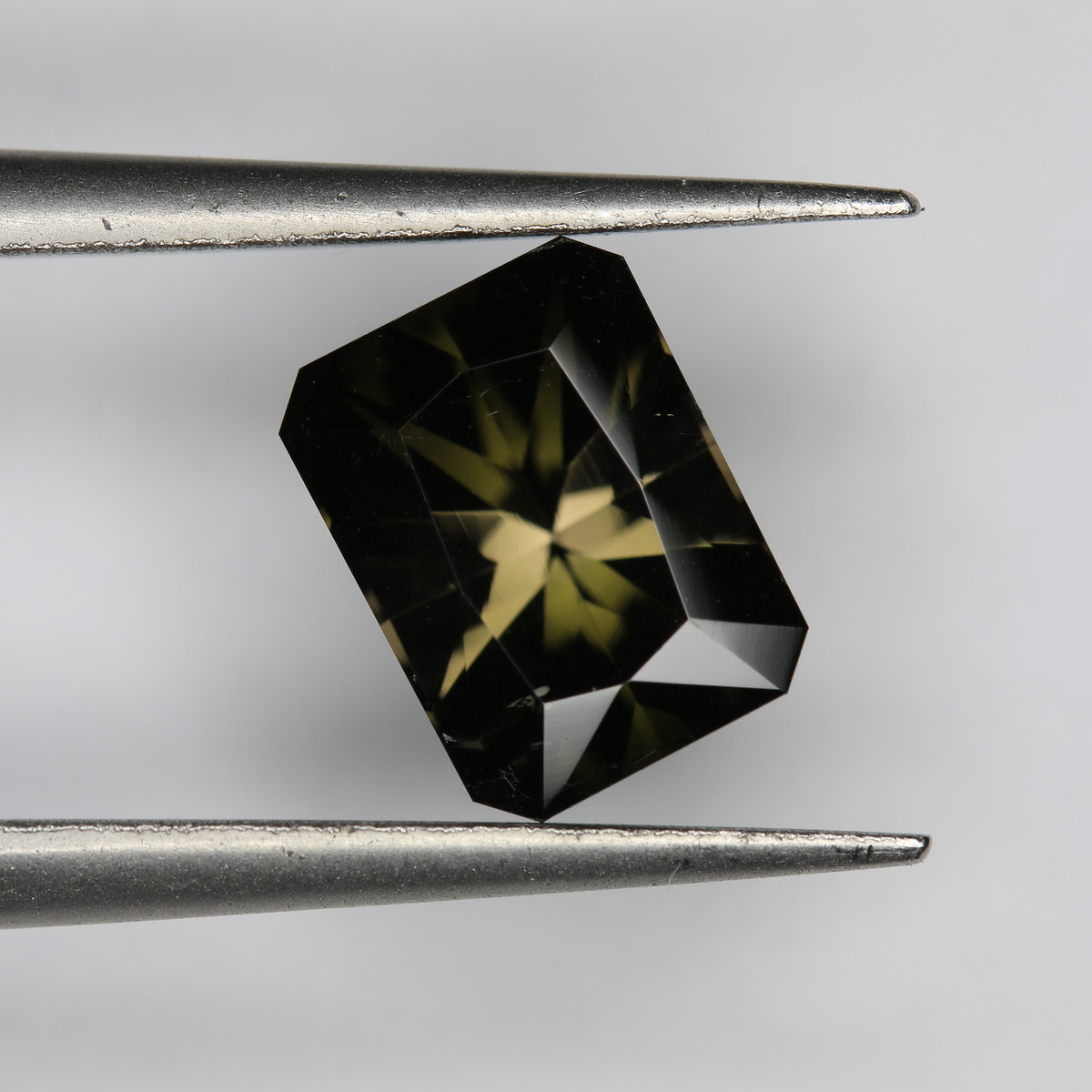 1.75ct Tourmaline Golden Green - alternate view 3