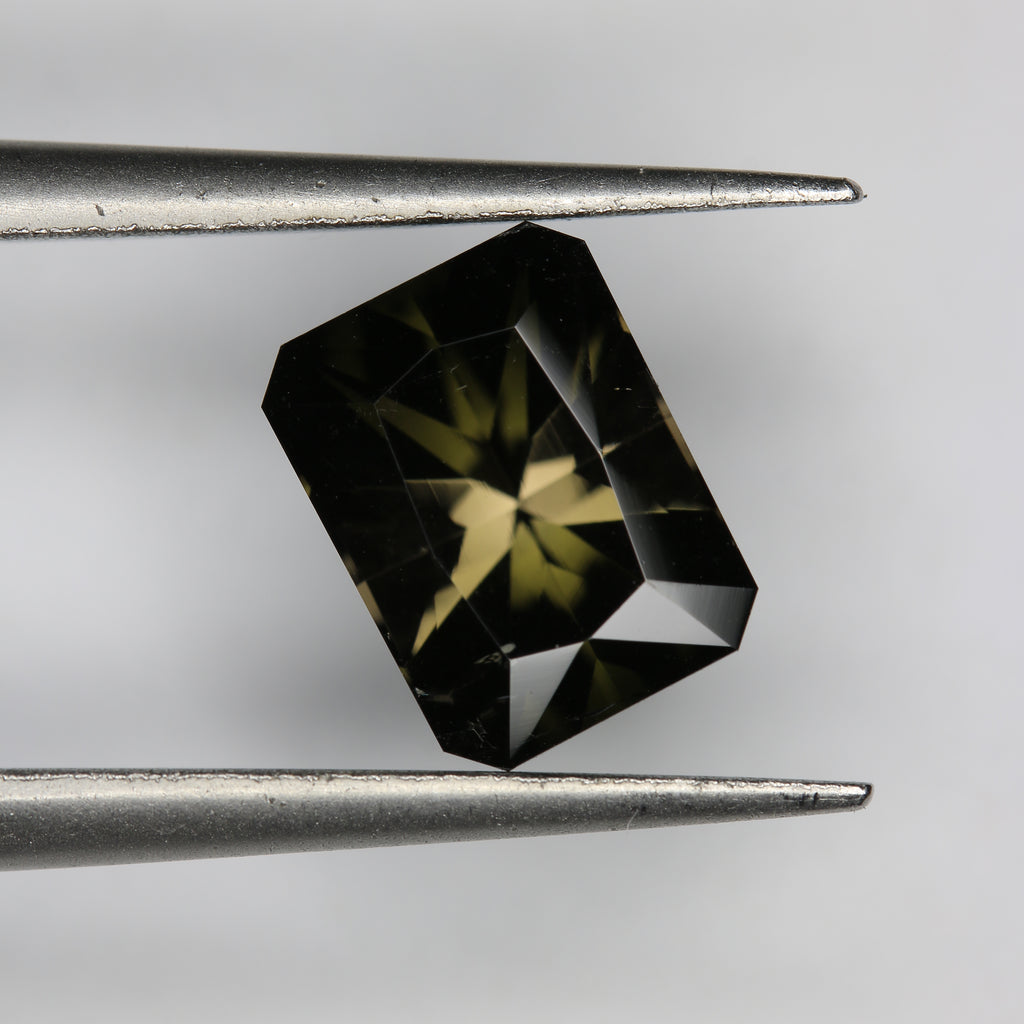 1.75ct Tourmaline Golden Green - alternate view 3
