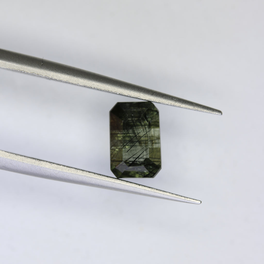 1.76ct Peridot Rutile - alternate view 2