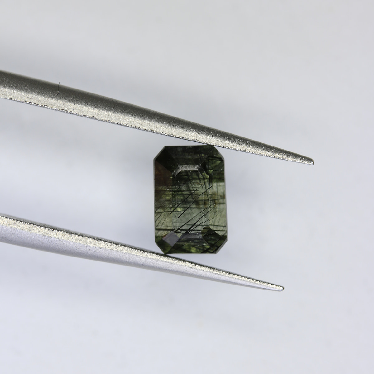 1.76ct Peridot Rutile