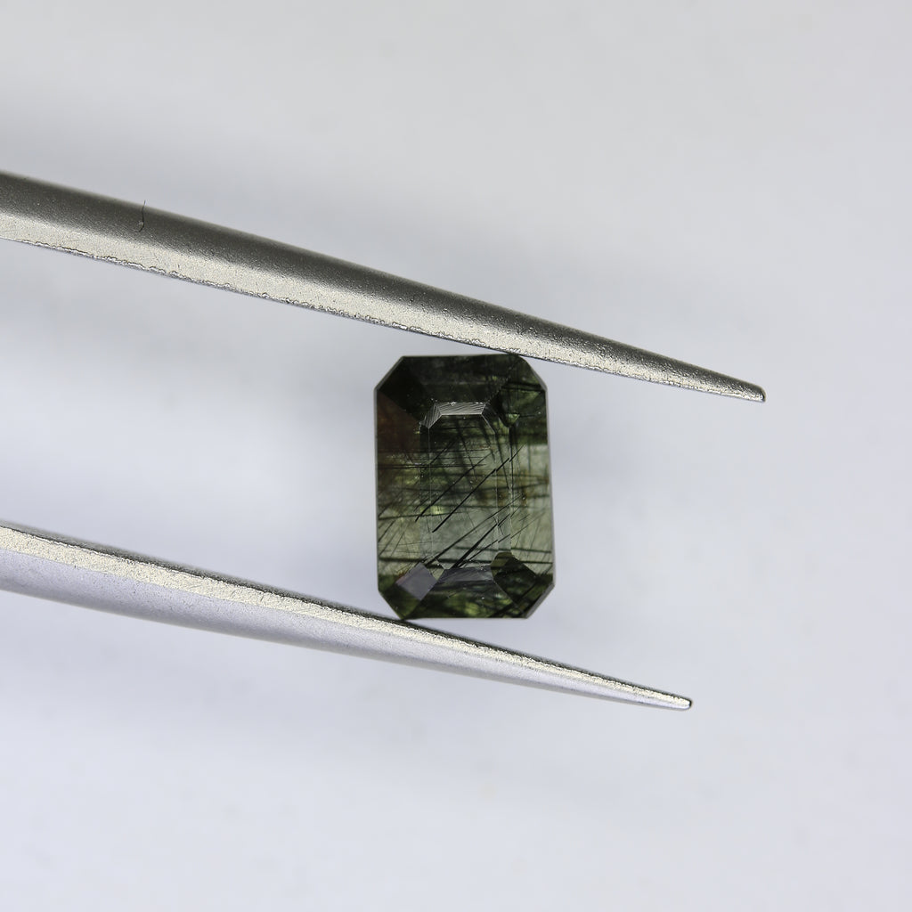 1.76ct Peridot Rutile
