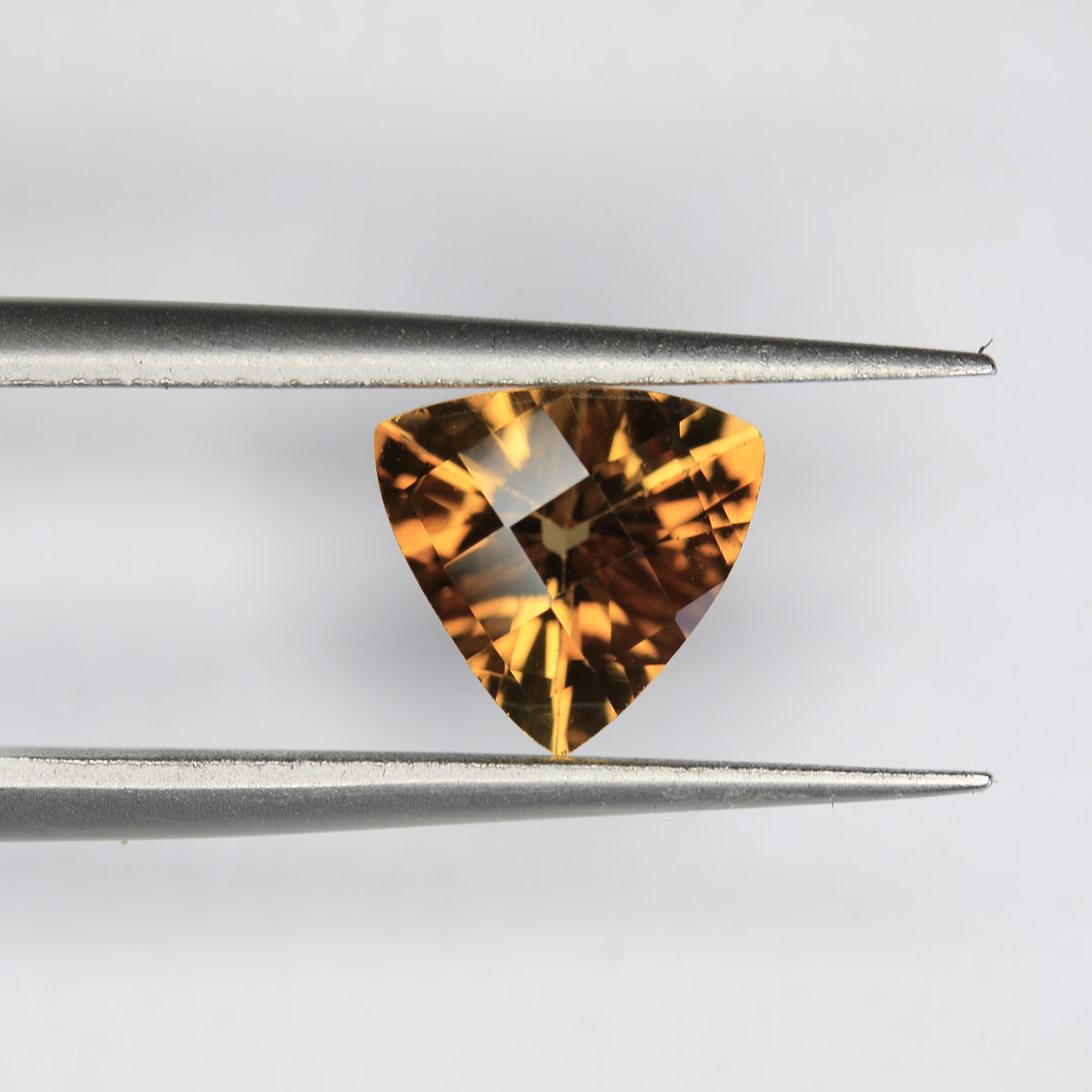 1.81ct Topaz Madeira - alternate view 2