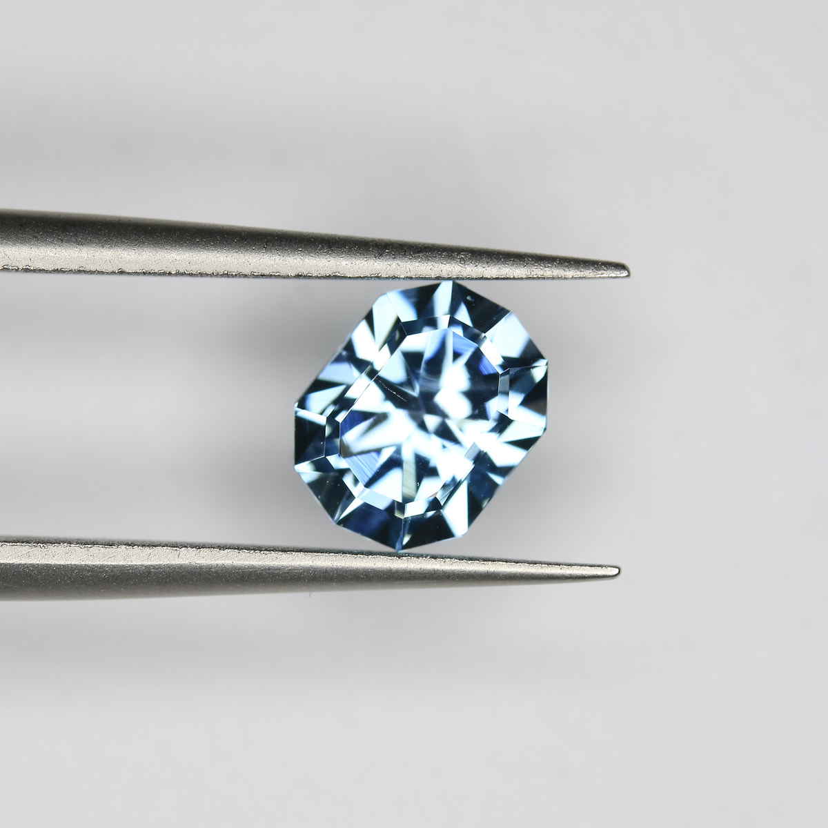 1.82ct Topaz Sky Blue - alternate view 2