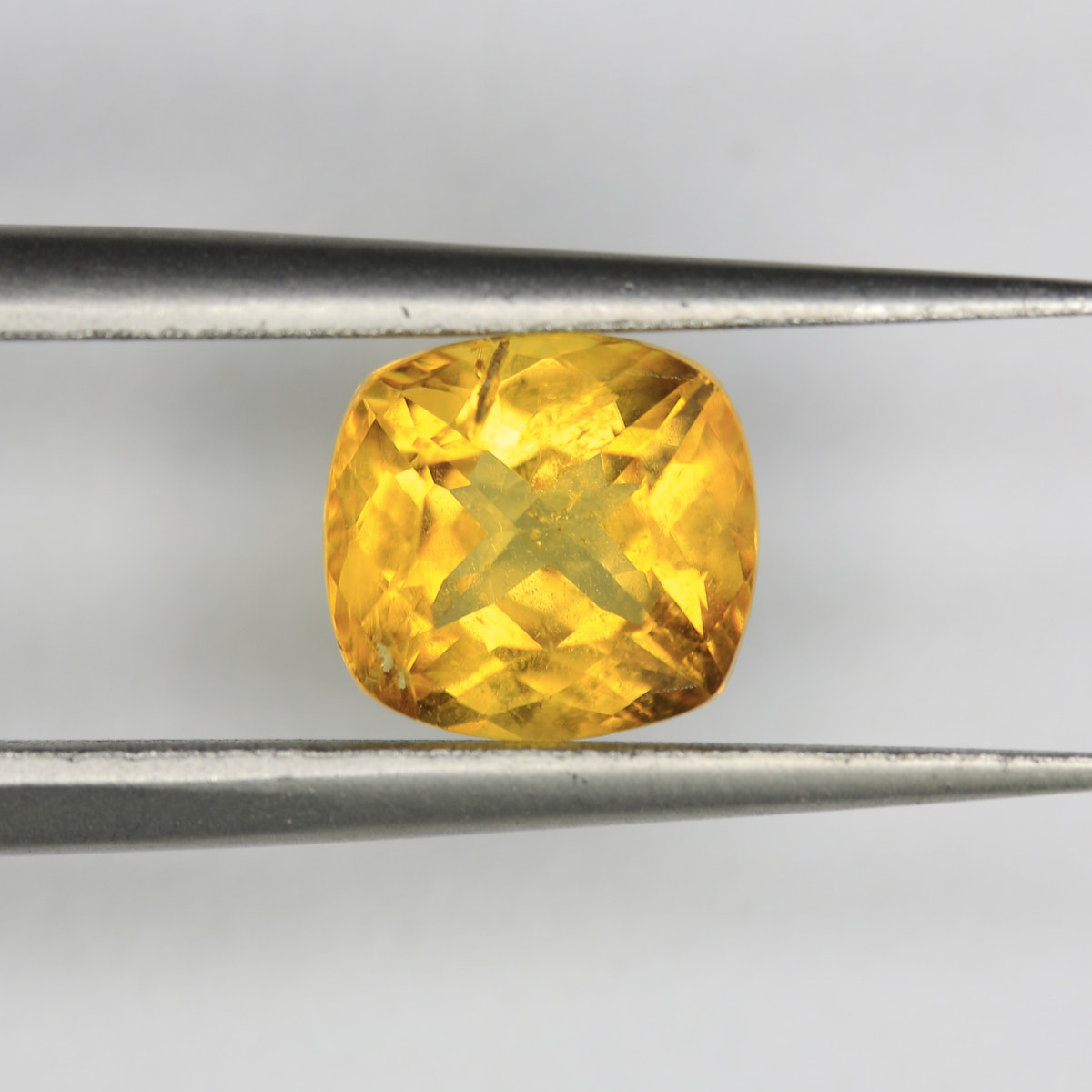 1.83ct Clinohumite