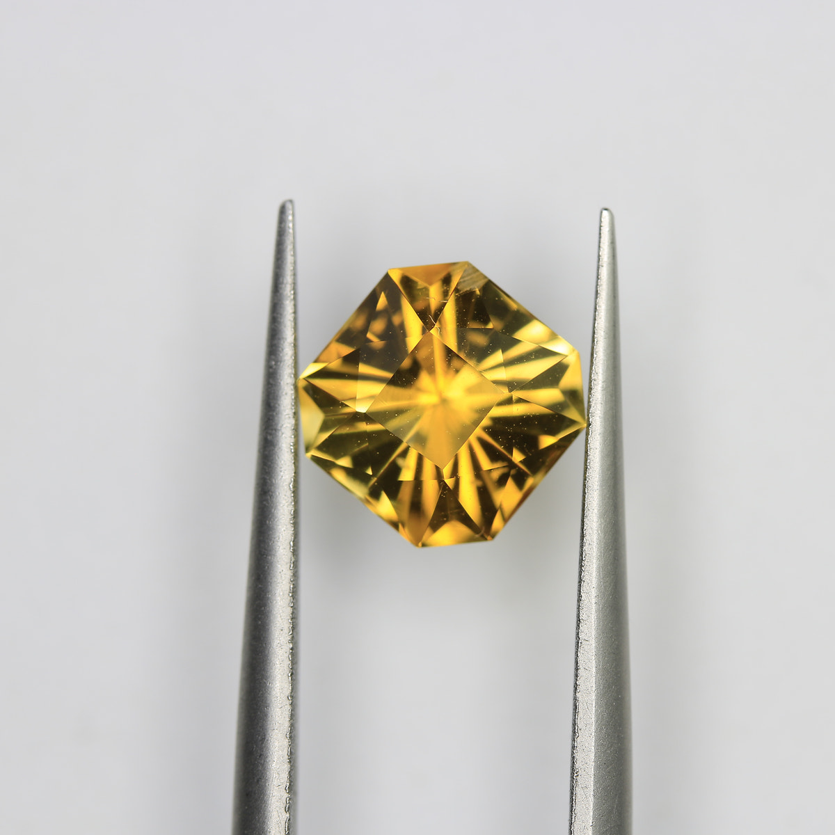 1.87ct Citrine - alternate view 2