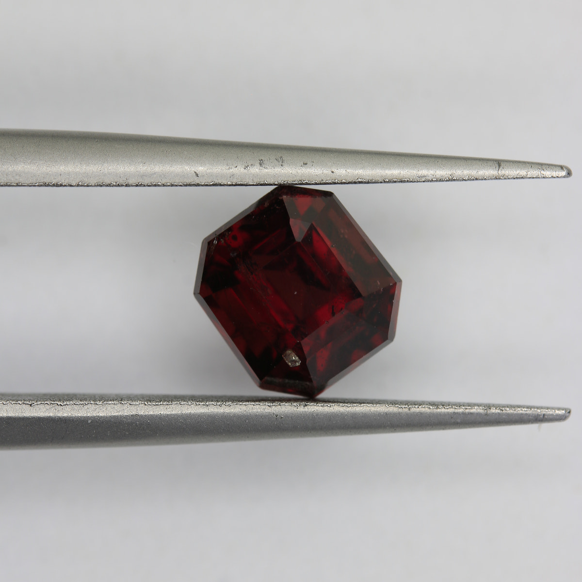 1.87ct Garnet Rhodolite