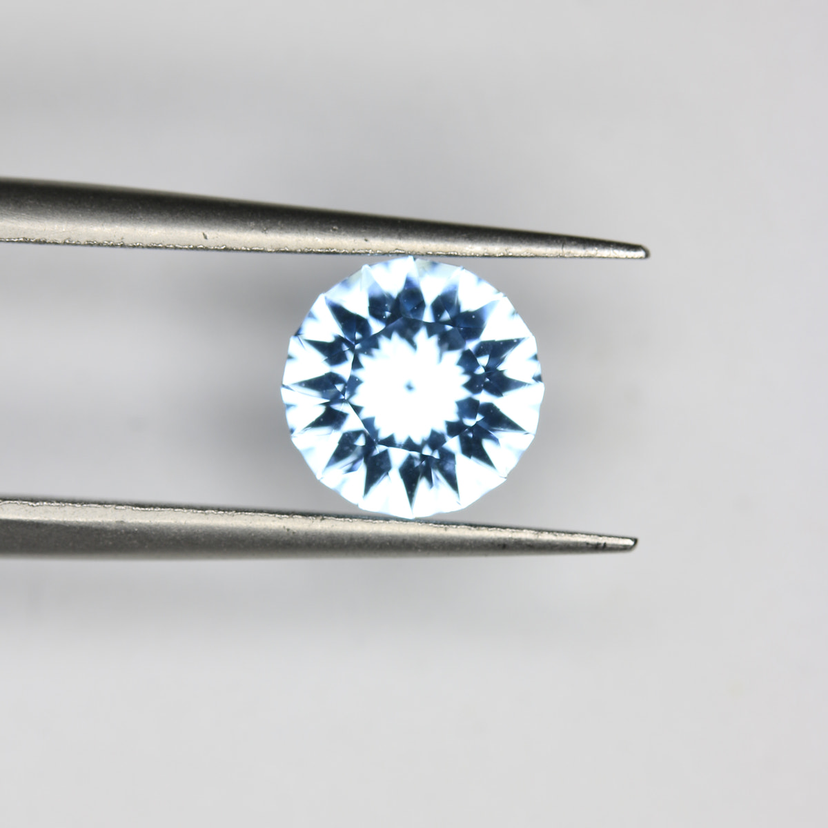 1.89ct Topaz Sky blue - alternate view 3