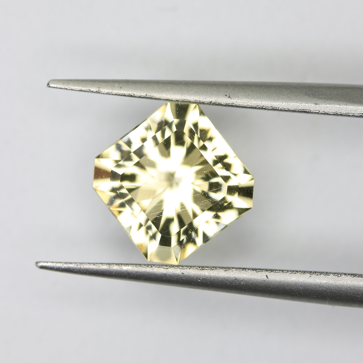 1.8ct Citrine - alternate view 2