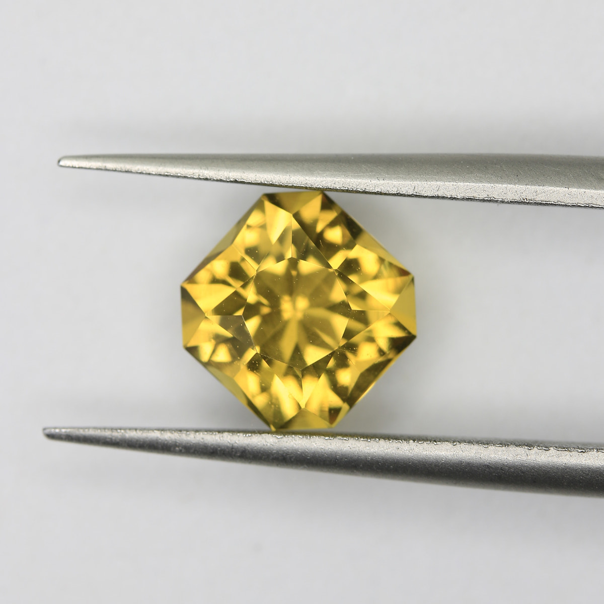 1.8ct Citrine - alternate view 2