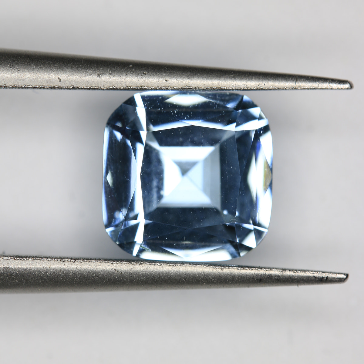 1.8ct Topaz - alternate view 2