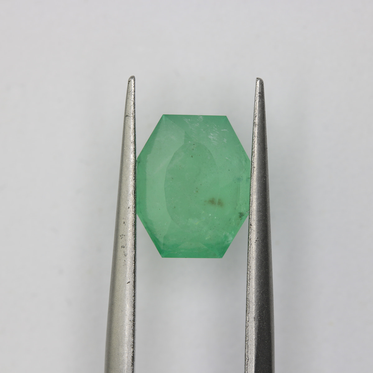 1.94ct Emerald Colombian
