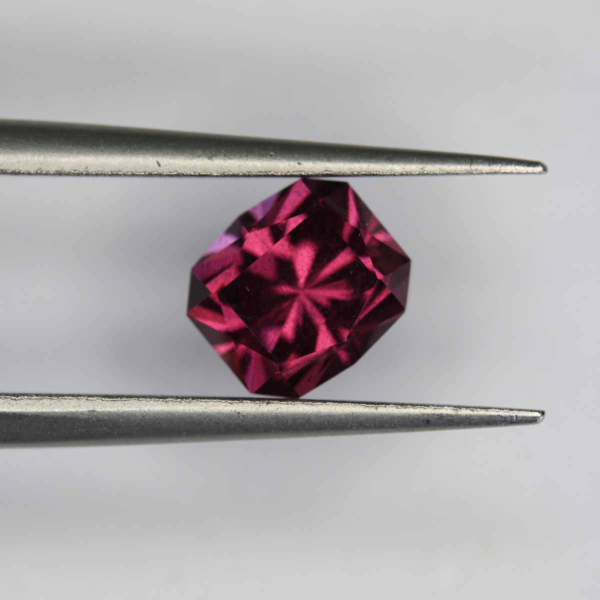 1.95ct Garnet
