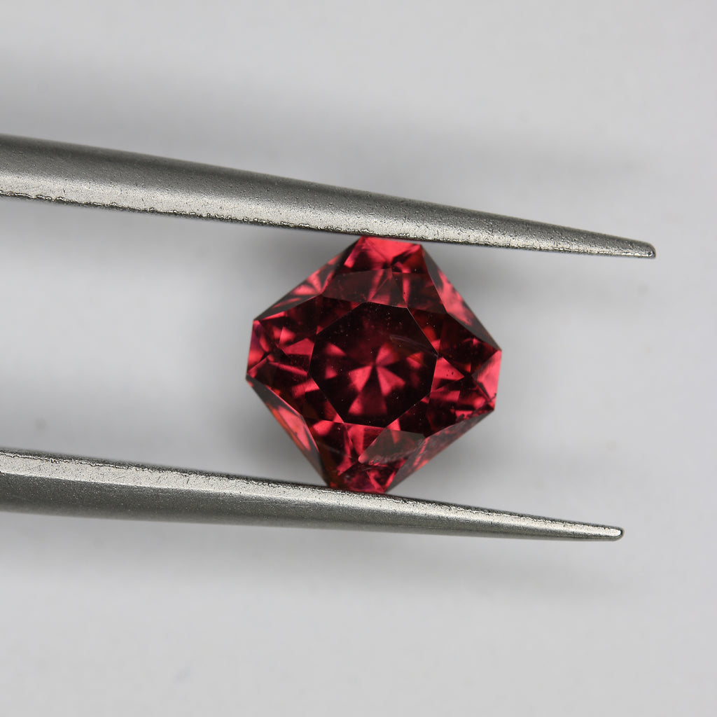 1.95ct Garnet