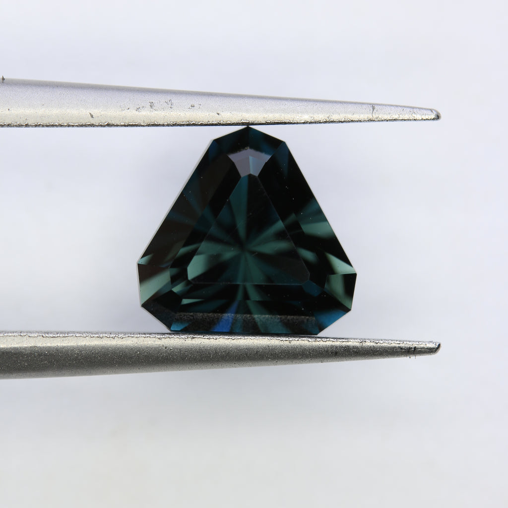 1.95ct Topaz London Blue - alternate view 2