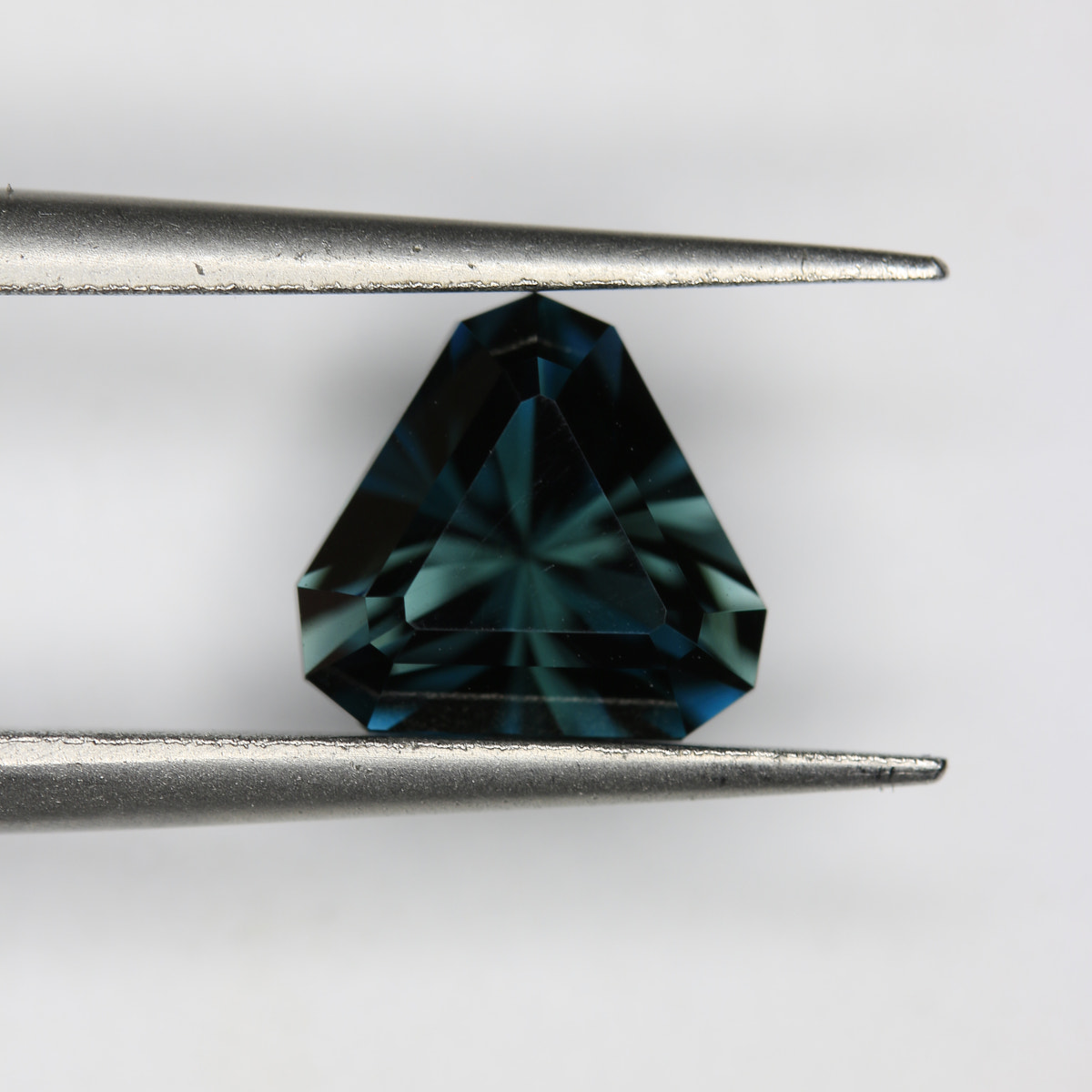 1.95ct Topaz London Blue
