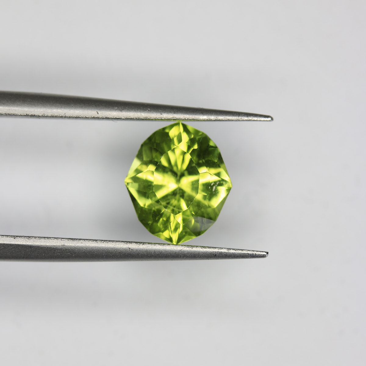1.97ct Peridot - alternate view 2