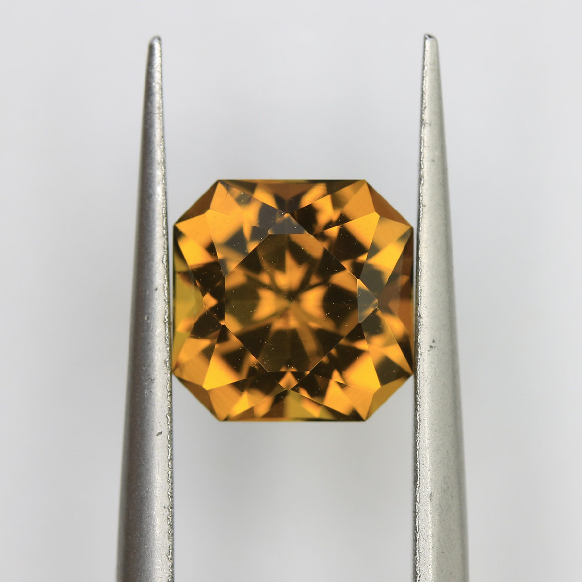 1.9ct Citrine