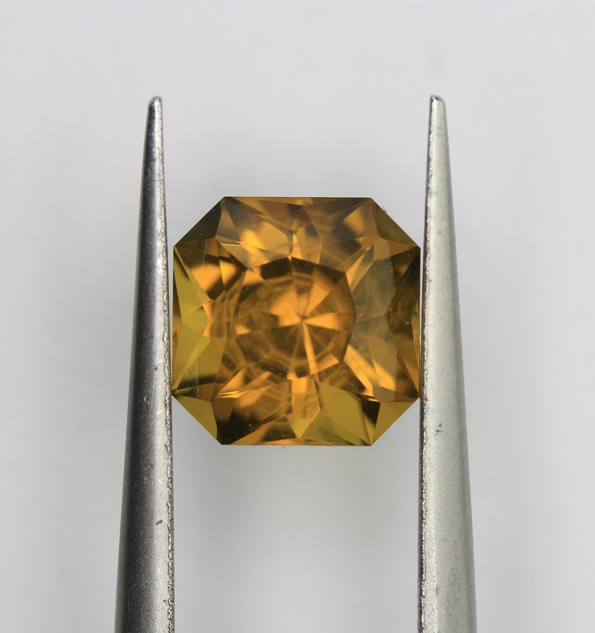 1.9ct Citrine