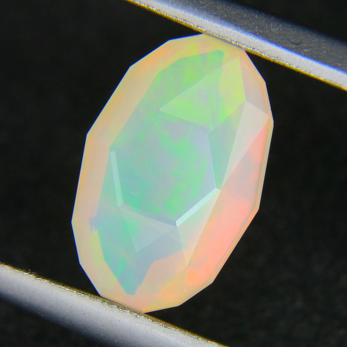 1.9ct Opal Welo - alternate view 2