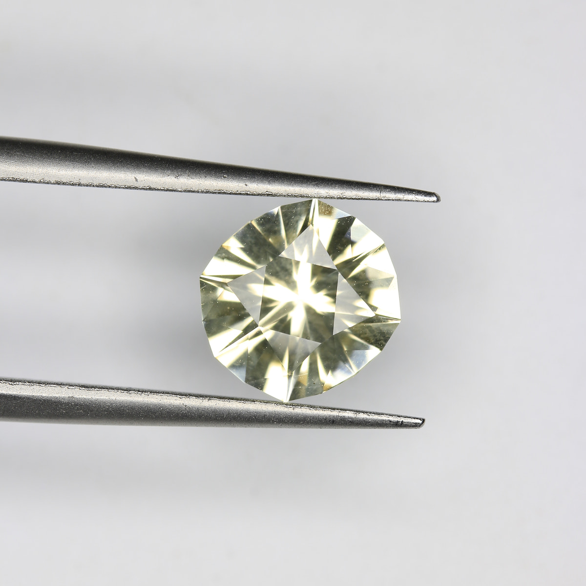 1.9ct Scapolite