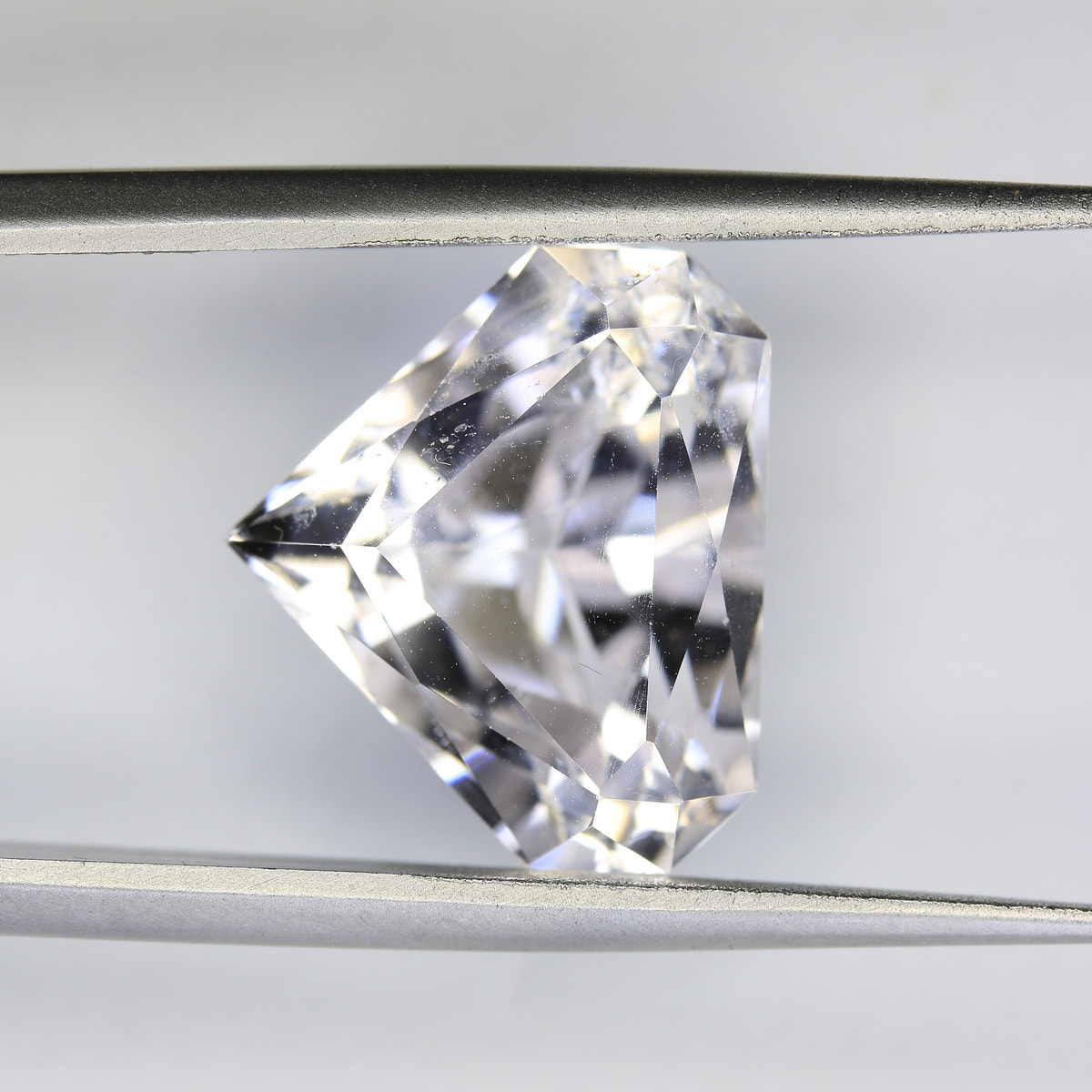 10.23ct Kunzite - alternate view 2