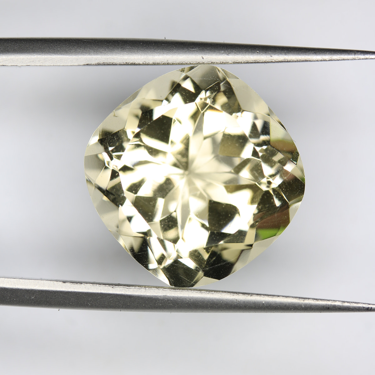 10.37ct Topaz Skardu