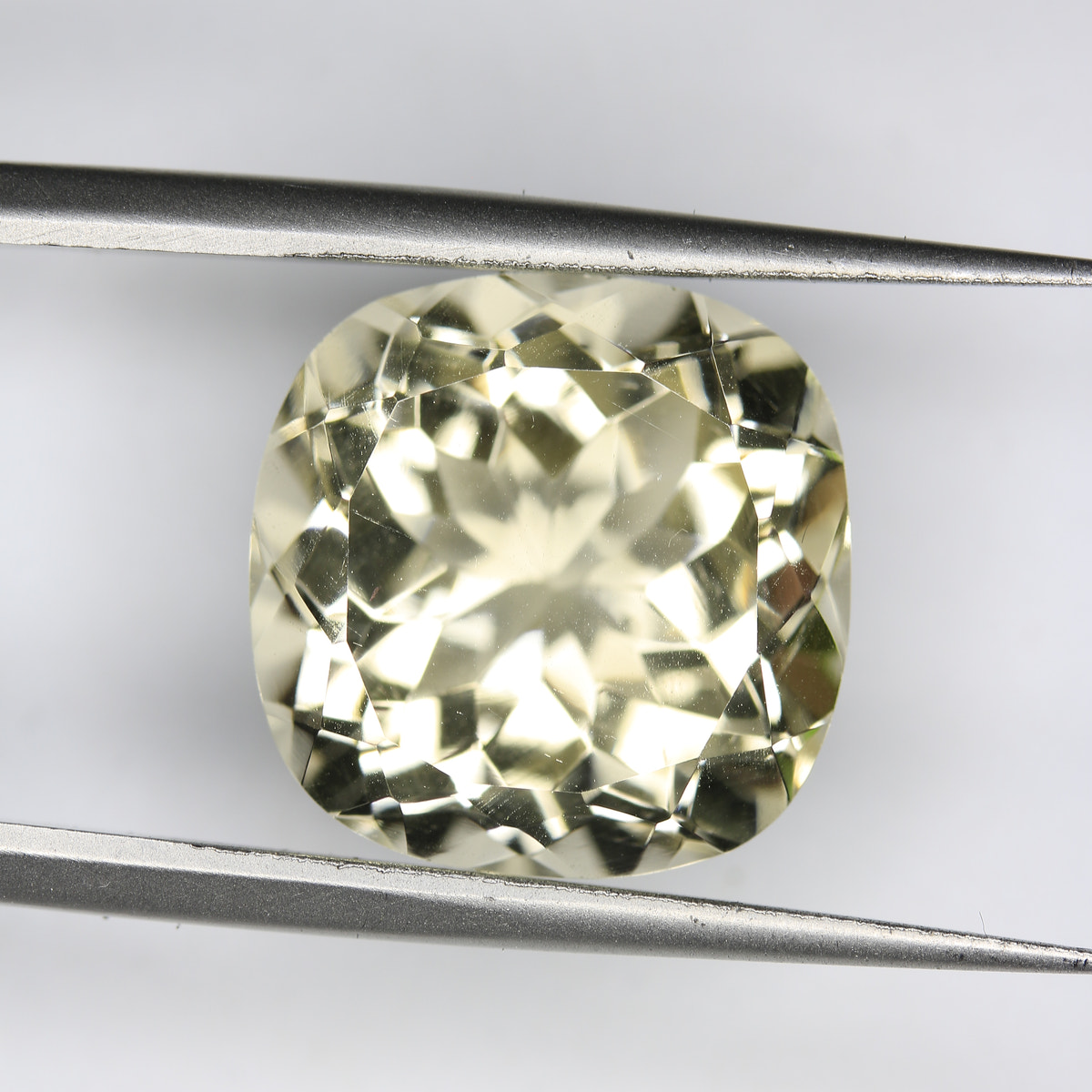 10.71ct Topaz Skardu - alternate view 2