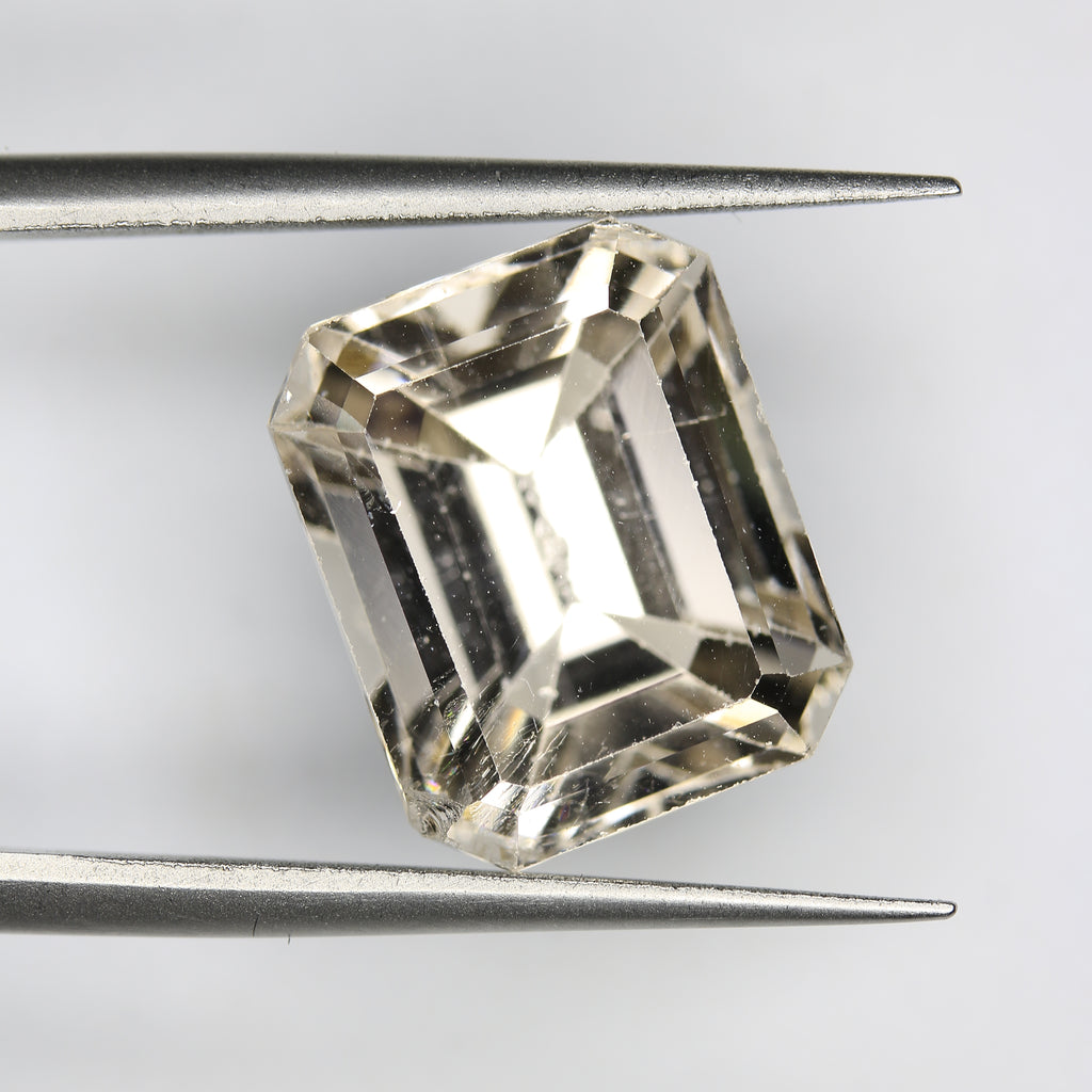 10.78ct Topaz Skardu - alternate view 2