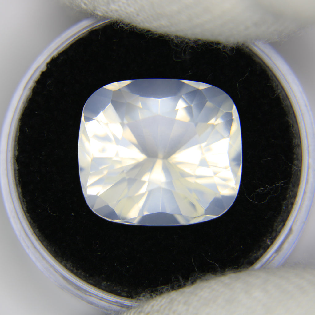 11.85ct Moonstone Feldspar