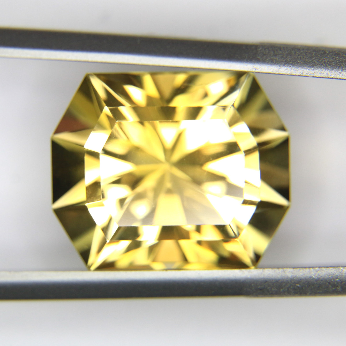 11.8ct Citrine - alternate view 2