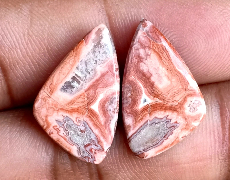 14.6ct Rosetta Jasper Pair