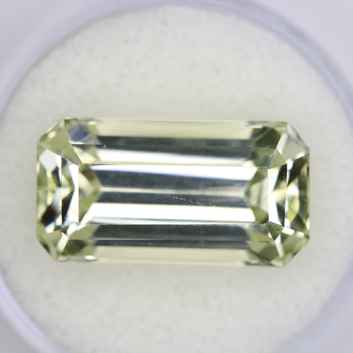 16.54ct Kunzite Green (Hiddenite)