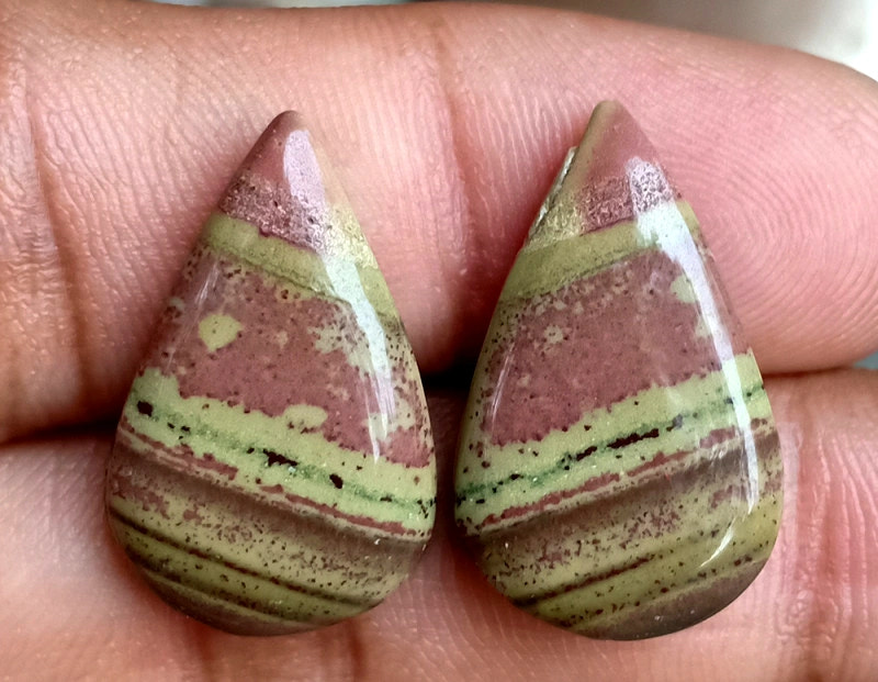 18.75ct Owyhee Picture Pair