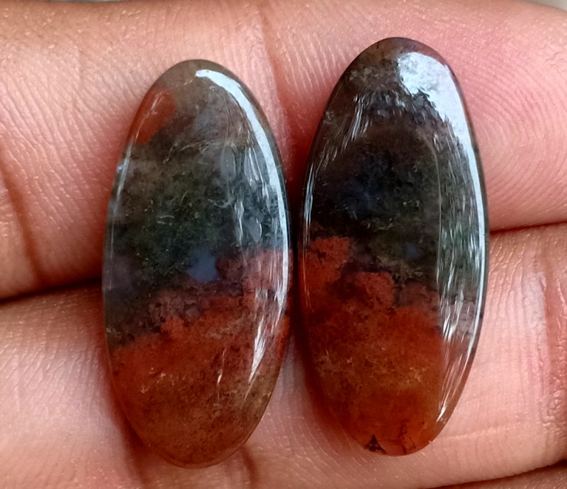 18ct Moss Agate Pair