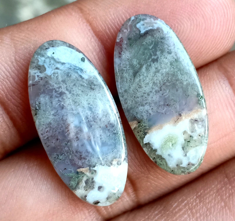 18ct Moss Agate Pair