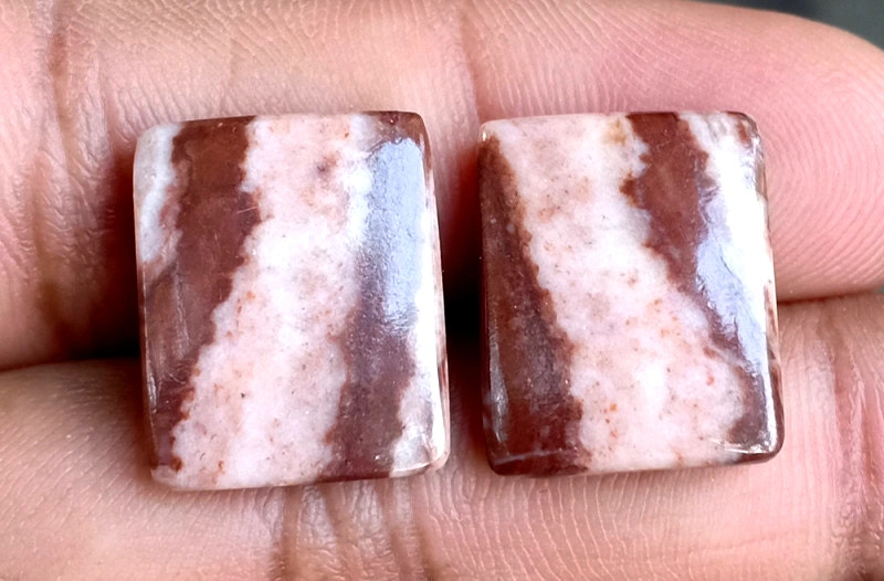 19ct Coconut Jasper Pair - alternate view 2