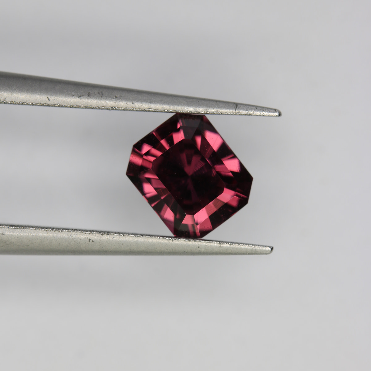 1ct Garnet - alternate view 2