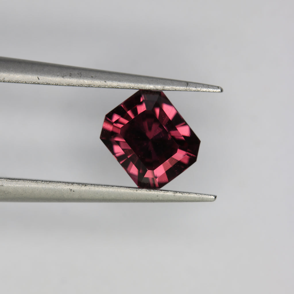 1ct Garnet - alternate view 2