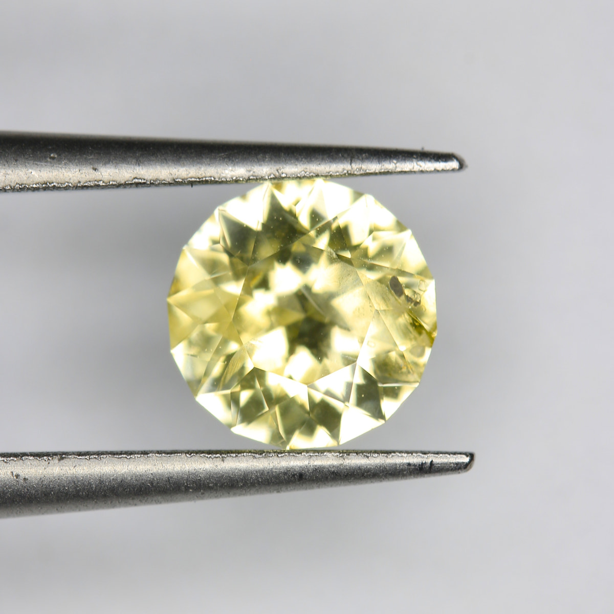 1ct Sapphire - alternate view 2