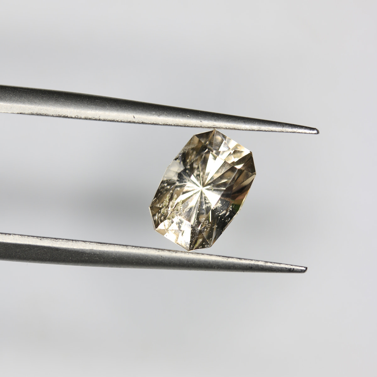 2.00ct Topaz White - alternate view 2