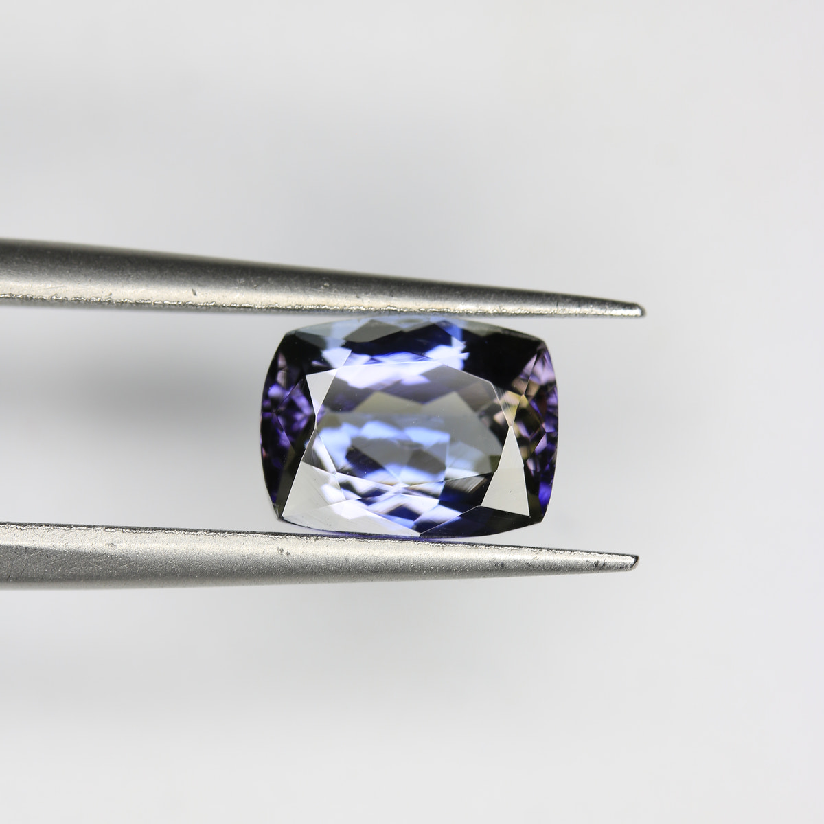 2.01ct Tanzanite - alternate view 2