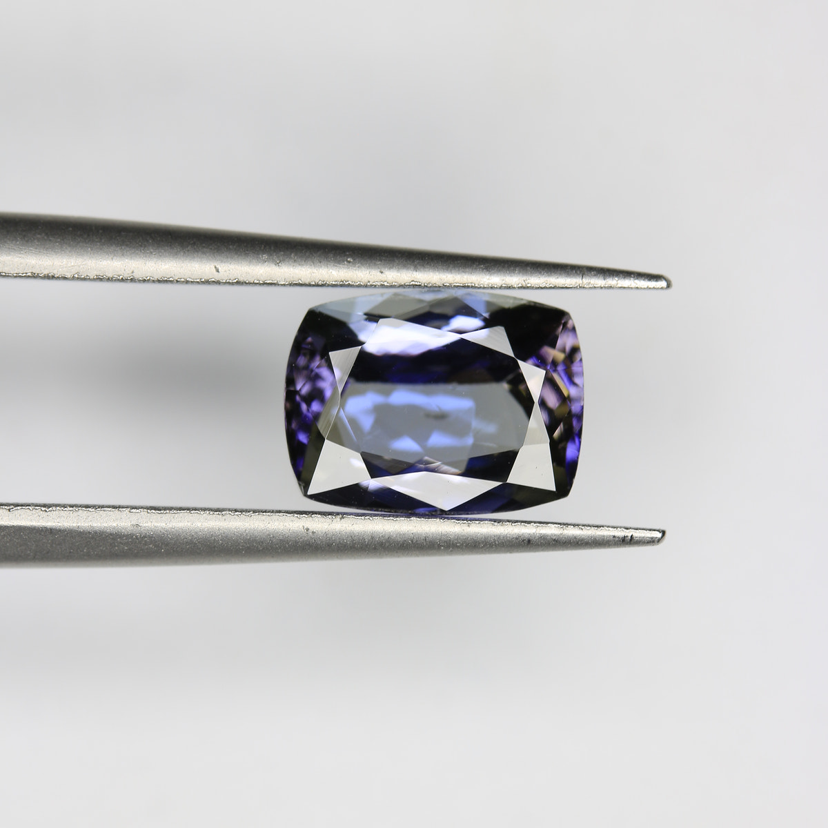 2.01ct Tanzanite