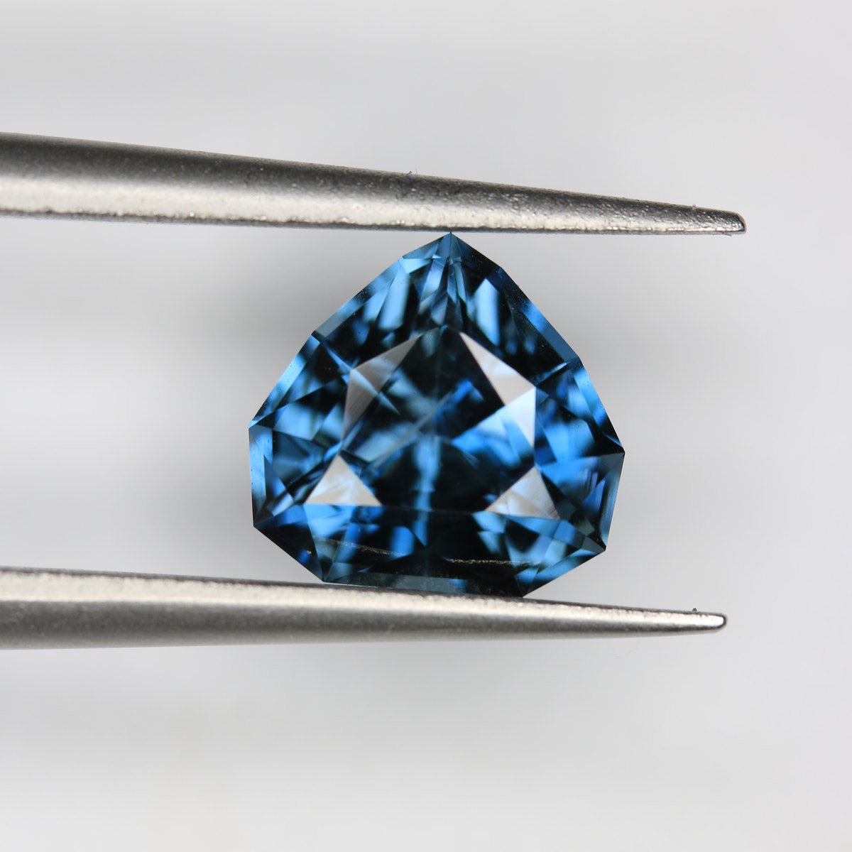 2.13ct Topaz London Blue