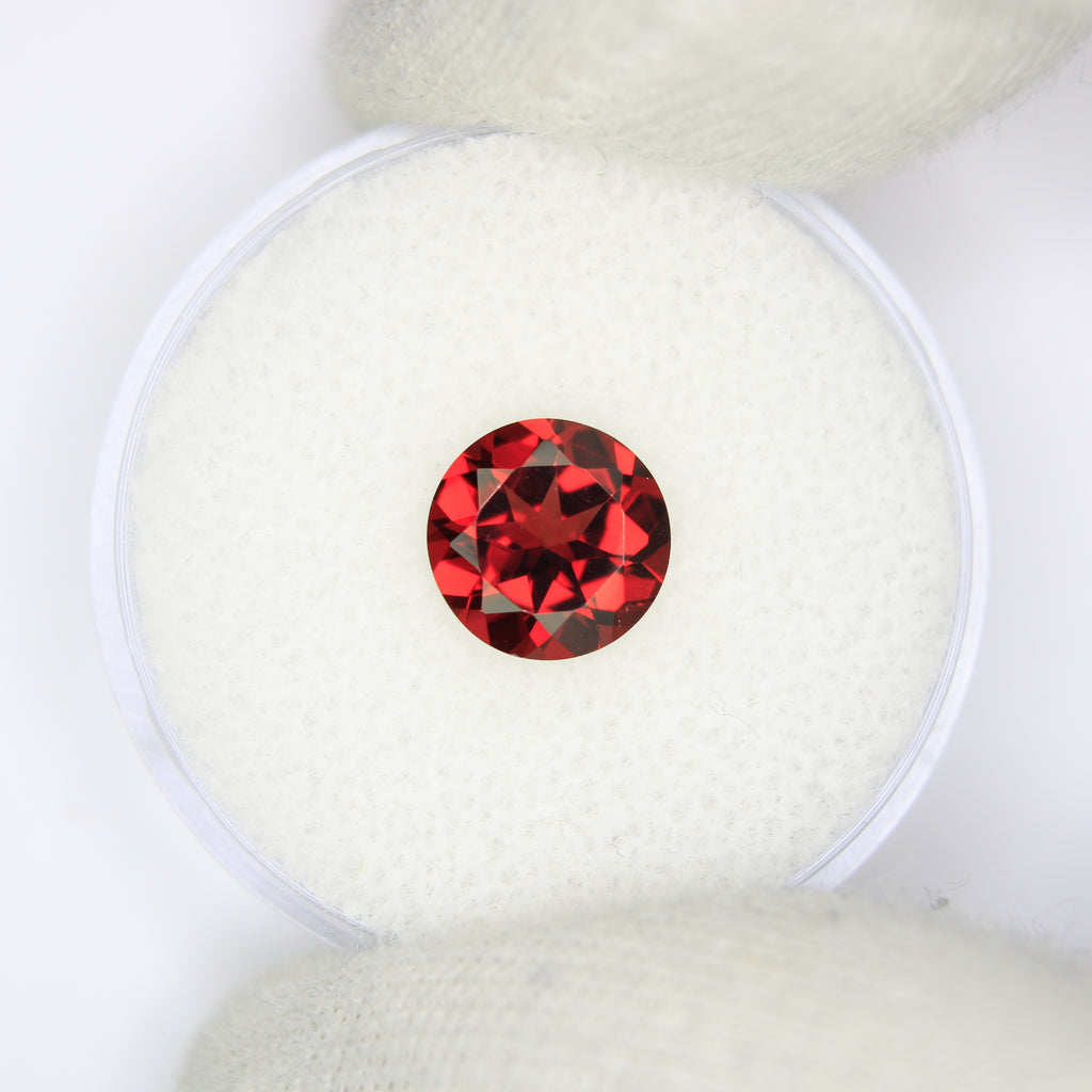 2.1ct Garnet - alternate view 3