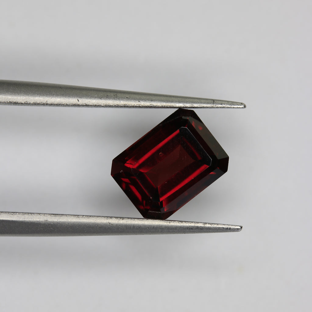 2.1ct Garnet
