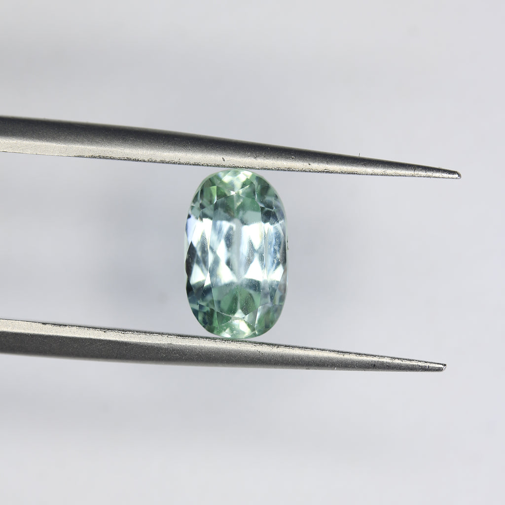 2.25ct Kunzite Green (Hiddenite) - alternate view 2