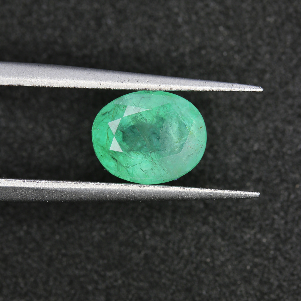 2.37ct Emerald Panjshir - alternate view 2